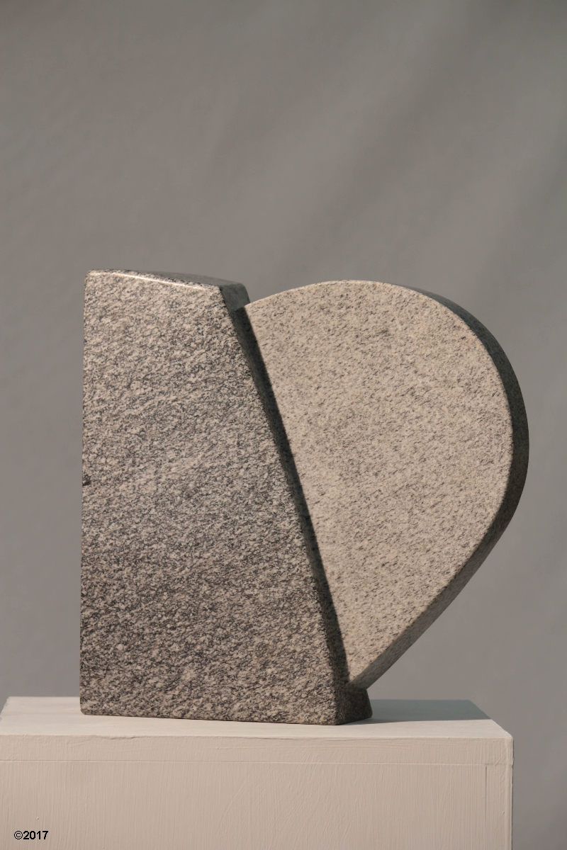 Heart  - Pohorski Granite 34x32x11