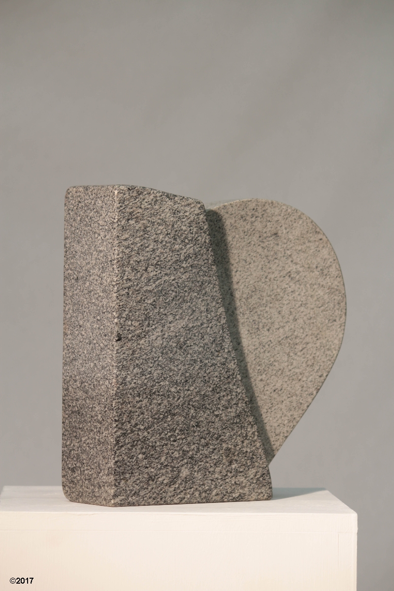 Heart  - Pohorski Granite 34x32x11